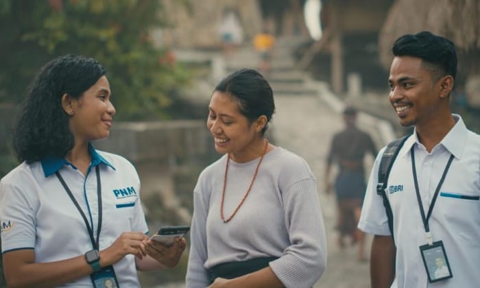 Melalui sinergi ketiga entitas dalam ekosistem Ultra Mikro, hingga akhir Maret 2025, jumlah nasabah pinjaman mencapai 35,4 juta dengan total penyaluran kredit mencapai Rp631,4 triliun (Dok. BRI)