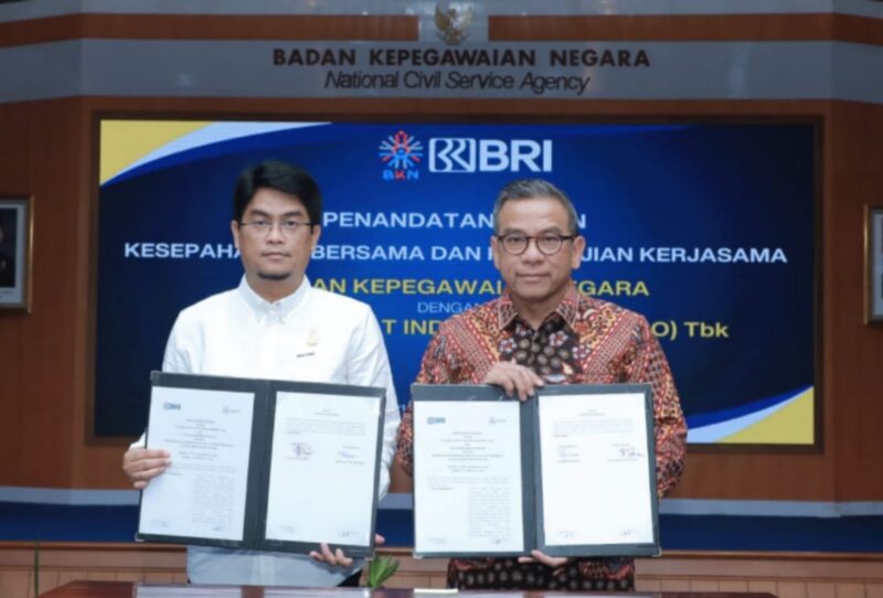 PT Bank Rakyat Indonesia (Persero) Tbk menjalin sinergi dengan Badan Kepegawaian Negara melalui penandatanganan Nota Kesepahaman dan Perjanjian Kerja Sama di Jakarta (22/10/2024). (Dok. BRI)