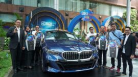 Penyerahan hadiah utama BRImo FSTVL 2024, yang digelar di Kantor Pusat BRI, Jakarta, pada Rabu (15/5/2025). (Dok. BRI)