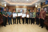 Penandatanganan perjanjian kerja sama antara Sinar Mas dengan Direktorat Jenderal Potensi Pertahanan (Pothan) Kementerian Pertahanan di Jakarta, Kamis (8/5/2025). (Dok. Sinar Mas)