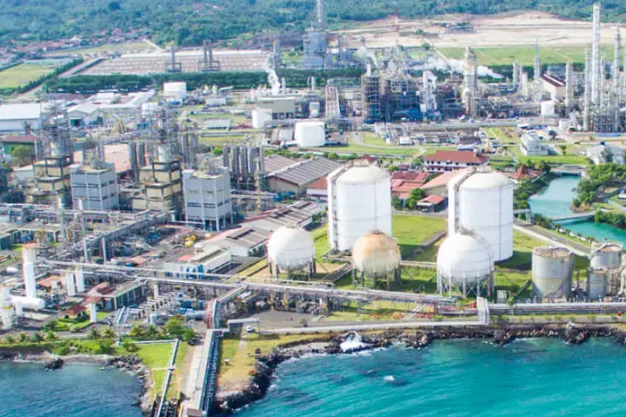 1. Saham CDIA melonjak ke Rp1.515, valuasi Rp189T, Prajogo siapkan ekspansi energi & logistik. (Dok. chandra-asri.com)